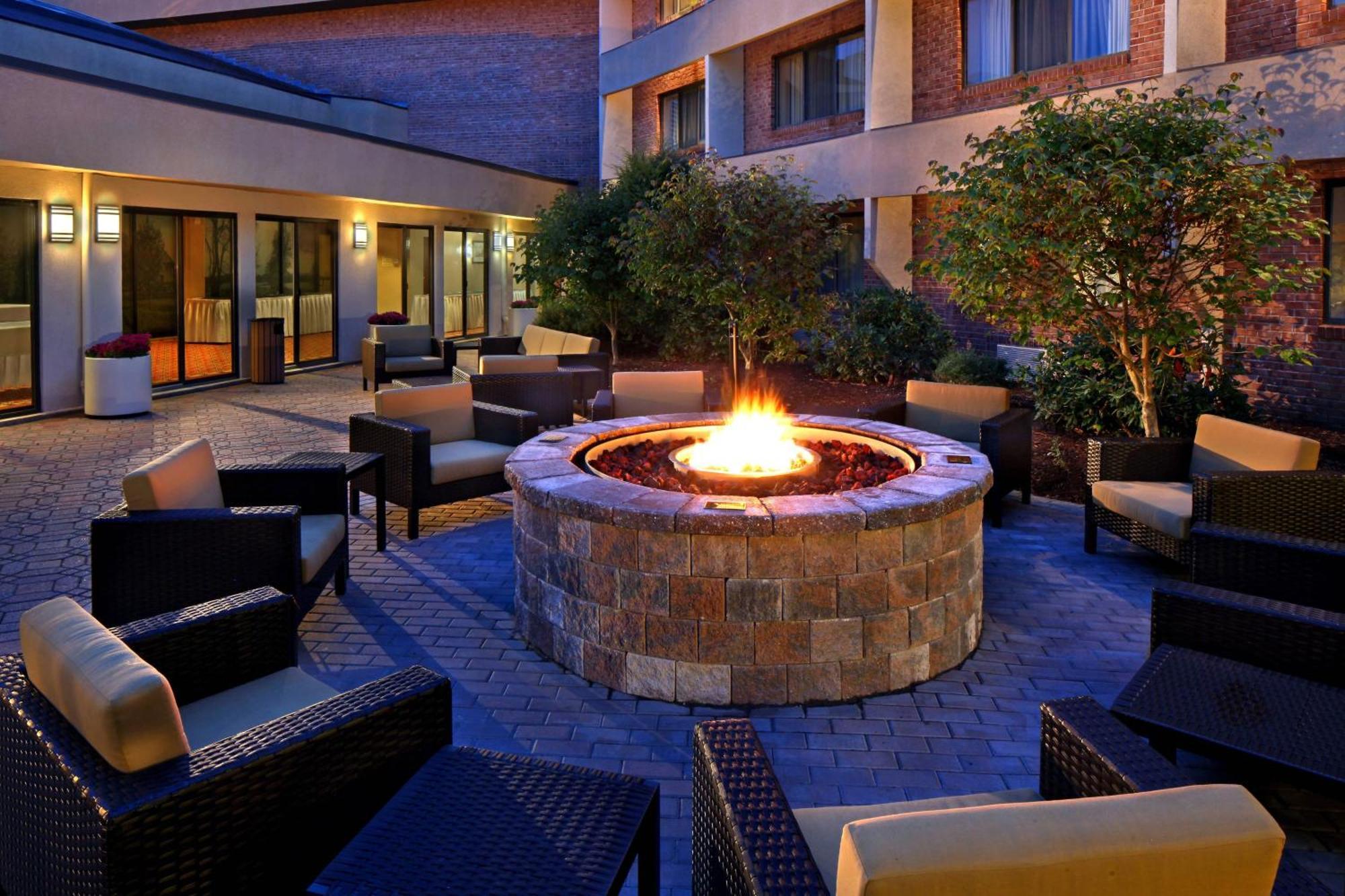 Courtyard Hartford Cromwell Hotell Eksteriør bilde